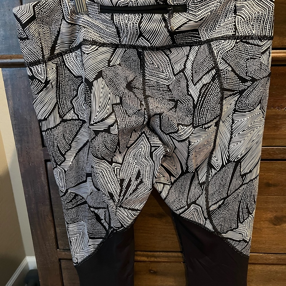 Lululemon yoga pants
